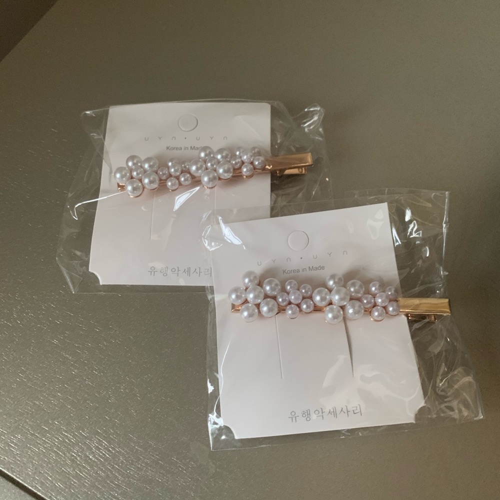 *Set of 2* Simulated pearl bridal hair clips